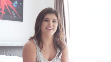 С Женой На Улице За Денги