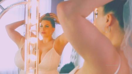 У Мачехи Большой Клитор