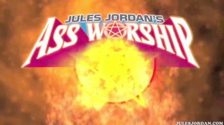 Привязан К Стулу Маструбация Гея