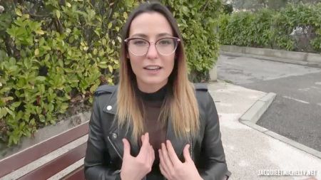 Лижет Влажную И Слизистую Киску