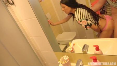 Трахнул Скромную Японку На Массаже