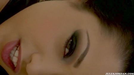 Девушек Насильно Раздели Видео