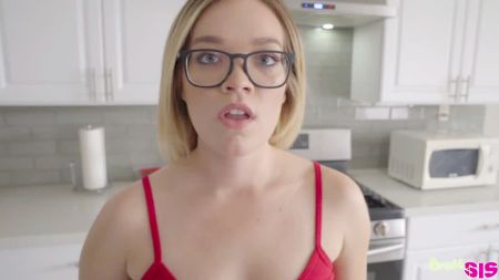 Бабушка Соблазняет Внука Видео