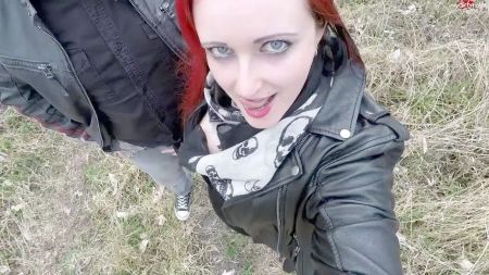 Сидение На Лице В Колготках Видео