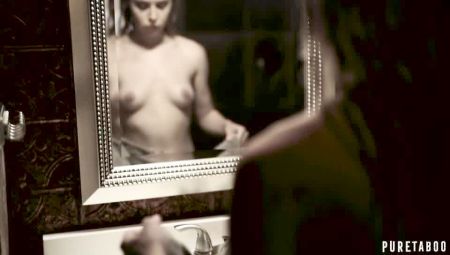 Японски Жена На Массаже Измена