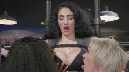 Франция Секс На Улице Молодые