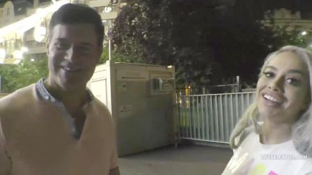 На Русском Мать Учит