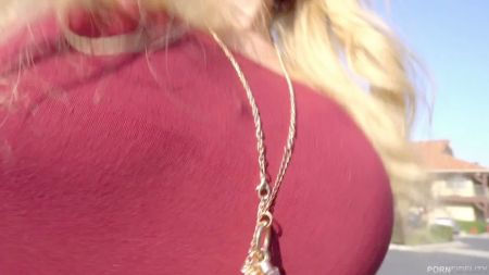 Девушки В Мокрых Майках Без Трусов