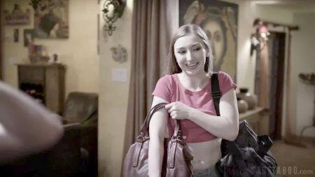 Попки В Обтягивающих Блестящих Штанах Видео