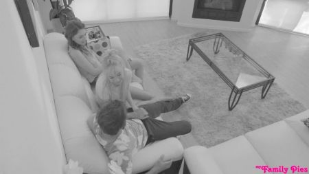 Любительский Секс Сыновей Со Старыми Рускими Мамами