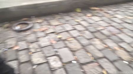 Я И Друг Моя Жена Мокрая Кончает Видео