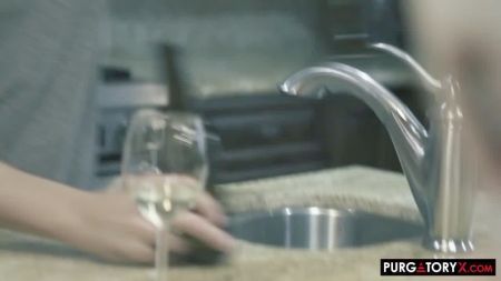 Рассказ Пожилой Как Ее Трахали В Попу