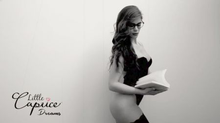 Лижут Красивые Итальянские Киски Крупным Планом