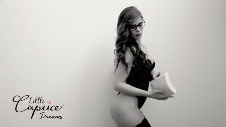 Девушка В Колготках Без Трусиков