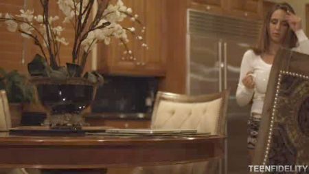 Скачать Видео Балшой Живот На Старий Мужики Медведи Ролики