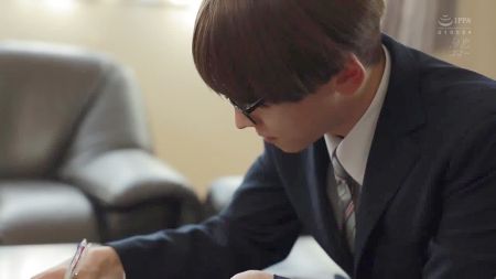 В Японских Магазине Под Юбку