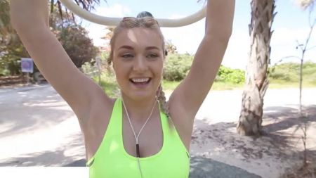 Секс Девушка Трахается С Осминогом