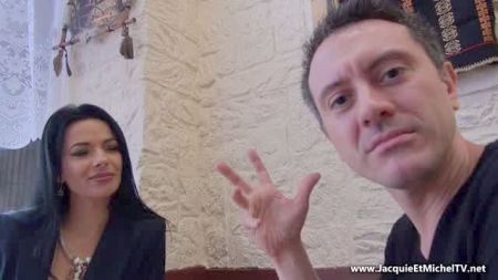 Жена Орет От Боли В Жопе