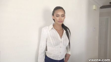 Секси В Стрингах И Чулках