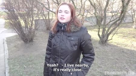 Брюнетка И Большой Белый Член