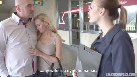 Большую Попу Ебут В Дупло