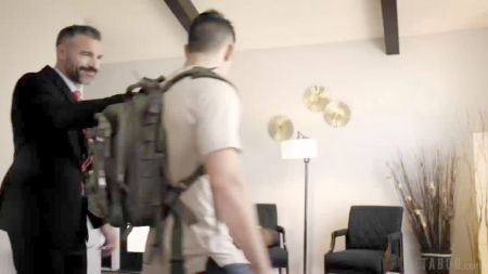 Блондинка И Её Пизда За Трусиками