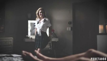 Дразнит Тощая В Чулках