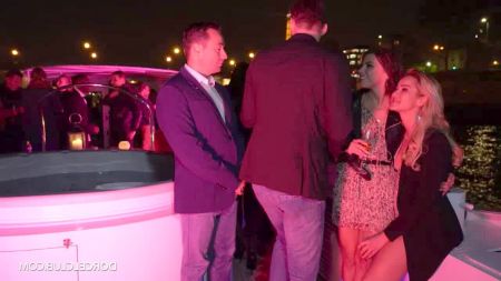 Парни Пьют Сперму Из Пизды Девушки