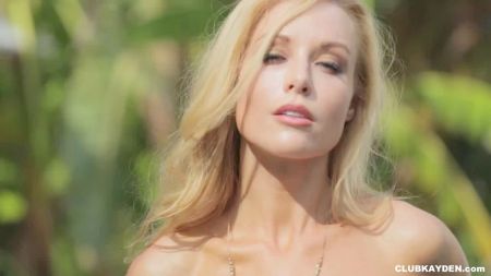 Спящий Зрелий Дама И Парень