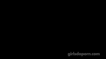 Видео Парни Лижут Сперму