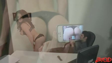 Парень Сосёт У Коня