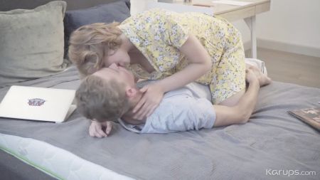 Секс Мама И Сын И Сестра И Папа