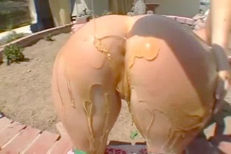 Видео Старая Женщина И Молодой Парень