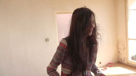 Трахаются В Колготках И Юбках На Каблуках Показать