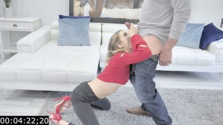 Эро Видео Зрелая Писает Момолодому В Рот