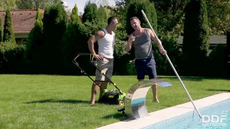 Пожилые Бляди С Волосатыми Пиздами Видео