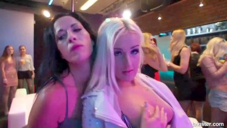 Анал Русских Лесбиянок С Разговорами