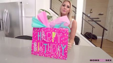 Зрелых Снимают На Улице За Деньги