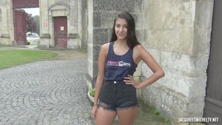 Эй Джей Аплгрейт Большой Зад