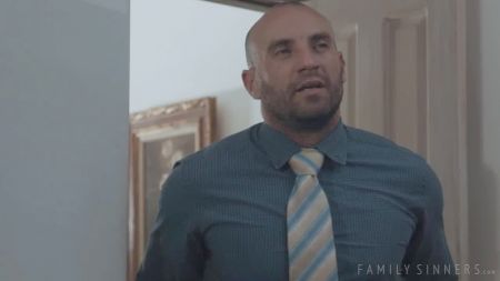 Сквирт Оргия В Суде