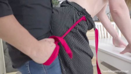 18 Летнии Девушки Мастурбируют