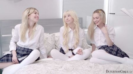 Лесби Лижет Большой Зад