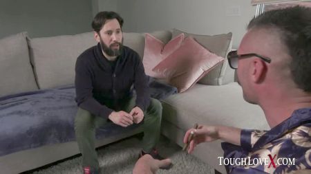 Лесбіянки Срут На Себя